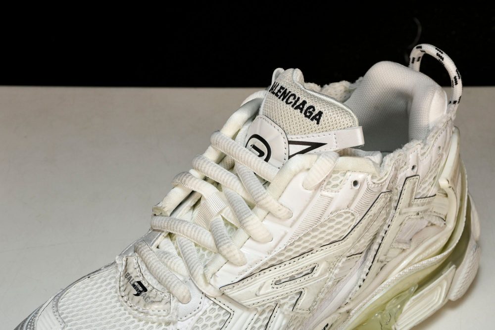 Runner 'White' - Image 10