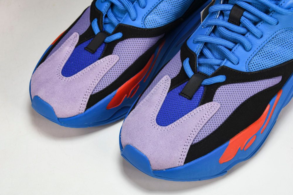 Yzy Boost 700 Hi-Res Blue - Image 21