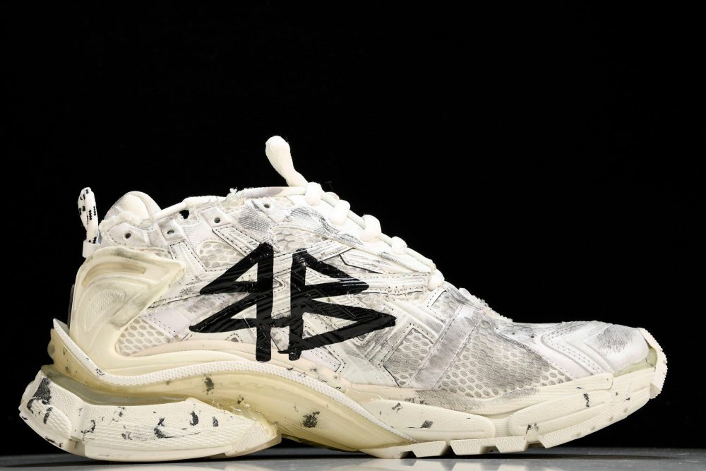 Runner 'White Graffiti' - Image 3