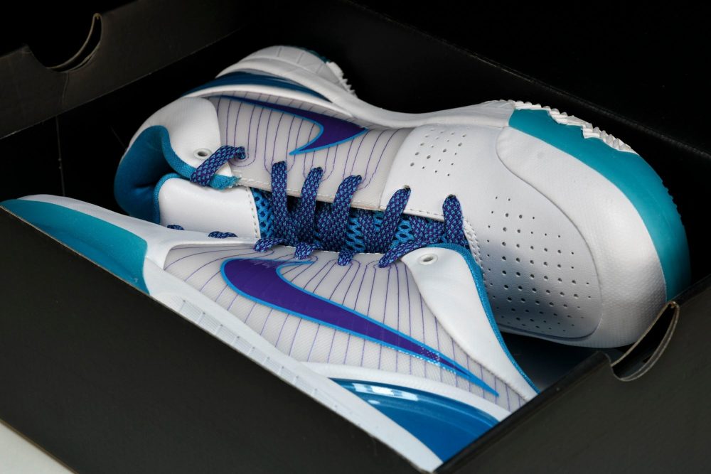 Kobe 4 Protro 'Draft Day Hornets' - Image 22