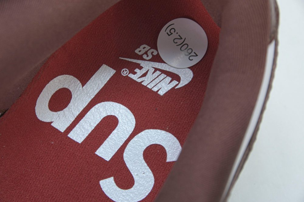 Supreme x SB Dnk Low Stars 'Barkroot Brown' - Image 10
