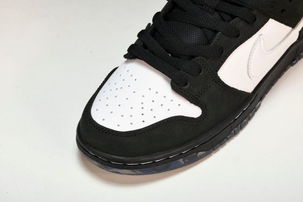 SB Dnk Low 'Staple Panda Pigeon' - Image 10