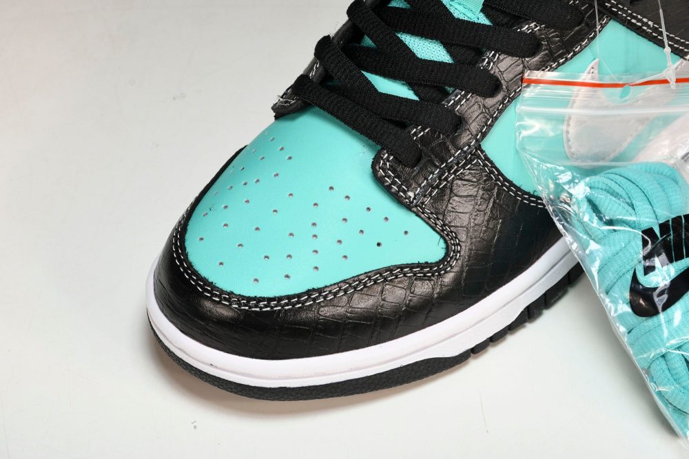 SB Dnk Low x Diamond Supply Co. - Image 10