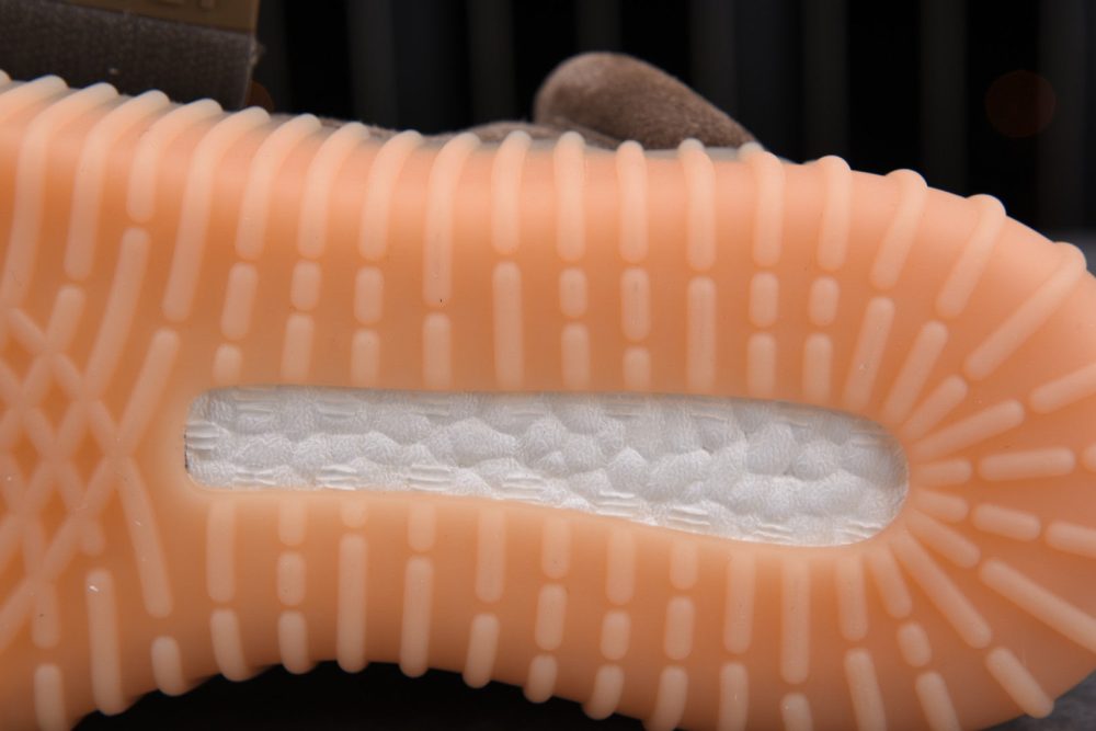 Yzy Boost 750 Chocolate - Image 10