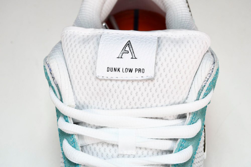 SB Dnk Low x April Skateboards - Image 11
