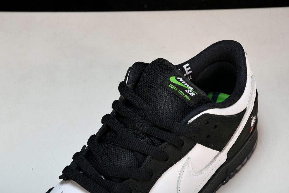 SB Dnk Low 'Staple Panda Pigeon' - Image 11