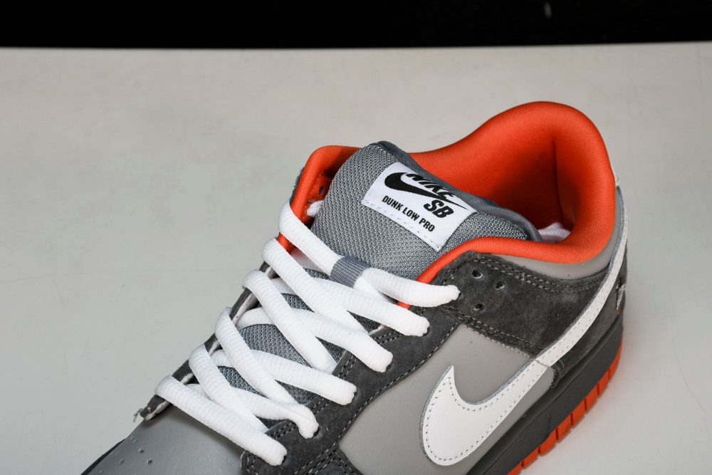 SB Dnk Low 'Staple NYC Pigeon' - Image 11
