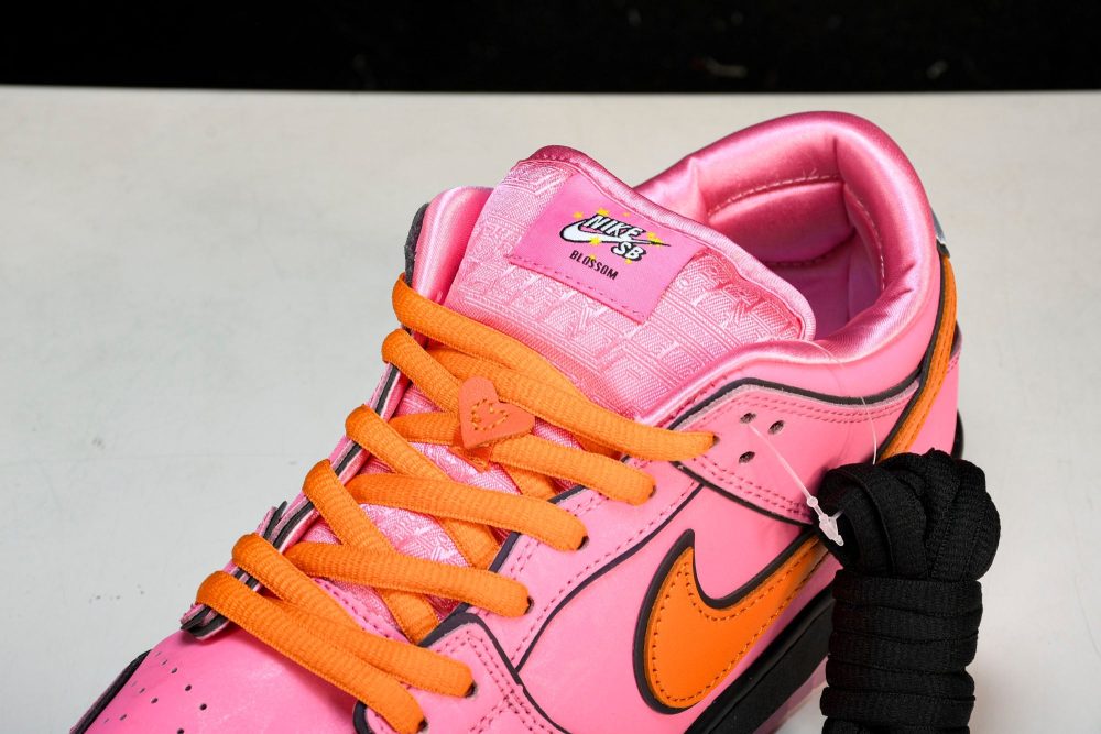 Powerpuff Girls x SB Dnk Low 'Blossom' - Image 11
