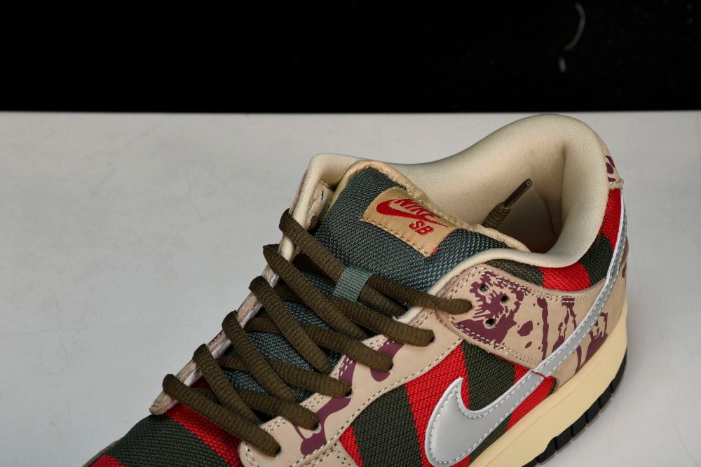SB Dnk Low 'Freddy Krueger' - Image 11