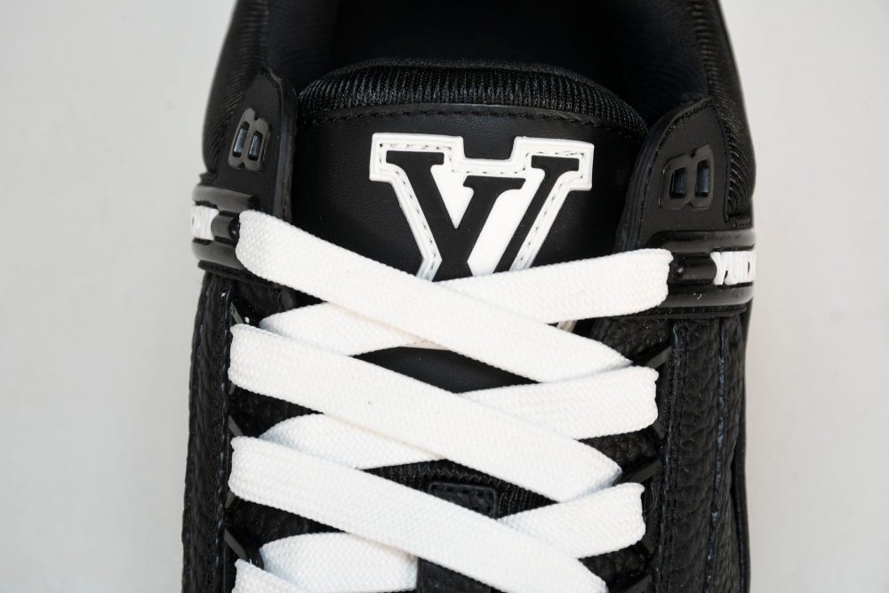 Louis Vuittоп Trainer Low 'Black Embossed' - Image 11