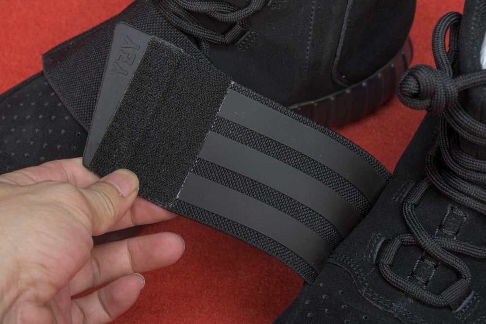 Yzy Boost 750 Triple Black - Image 11
