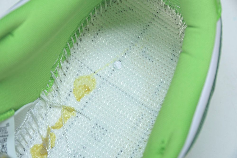 Supreme x SB Dnk Low Stars 'Mean Green' - Image 11