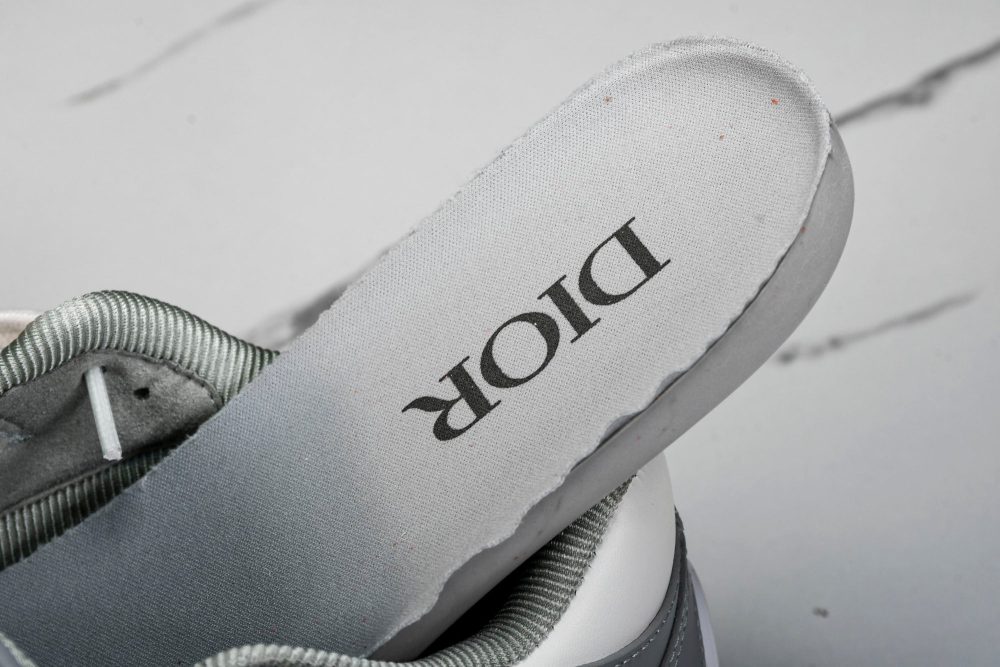 D1or B57 Mid-Top "Grey White' - Image 13