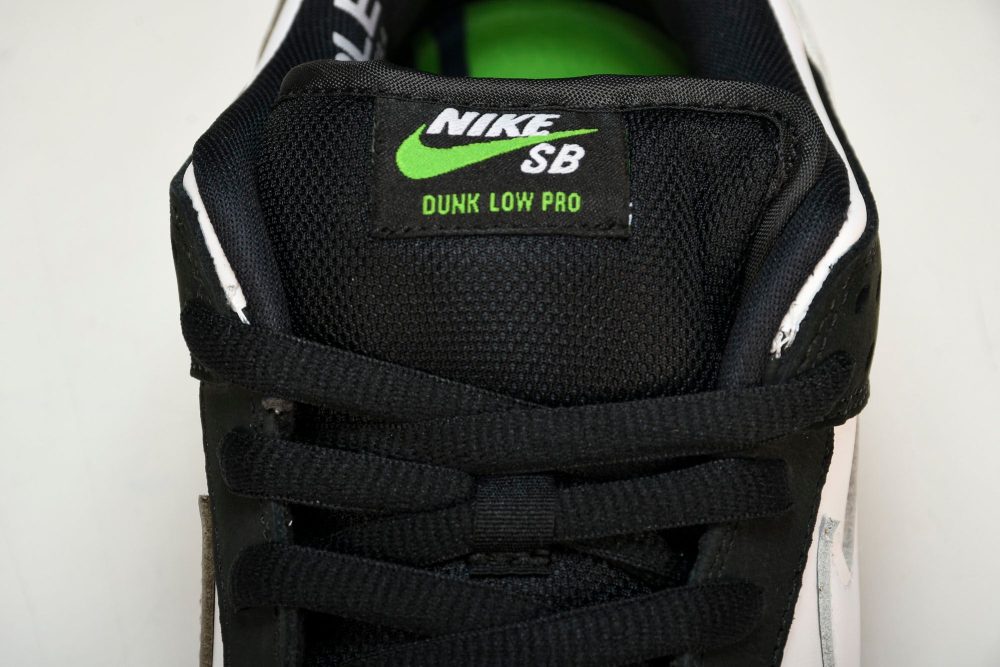 SB Dnk Low 'Staple Panda Pigeon' - Image 12