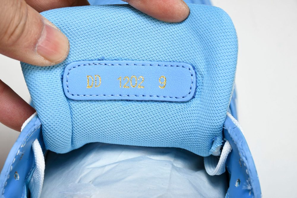 Louis Vuittоп Trainer Low 'Blue Embossed' - Image 12