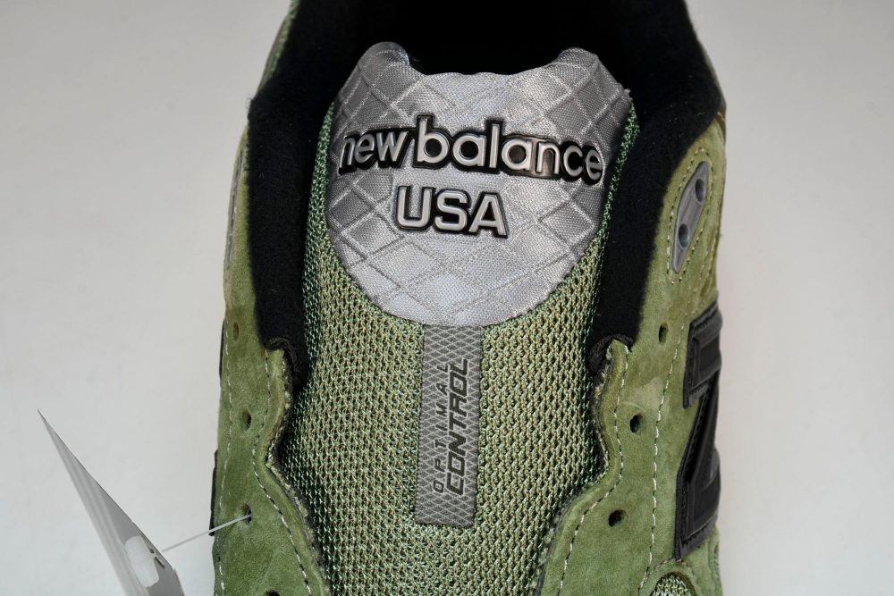 NB 990v3 x JJJJound 'Olive' - Image 12