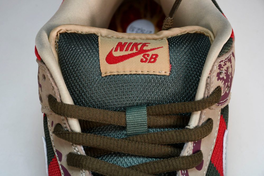SB Dnk Low 'Freddy Krueger' - Image 12