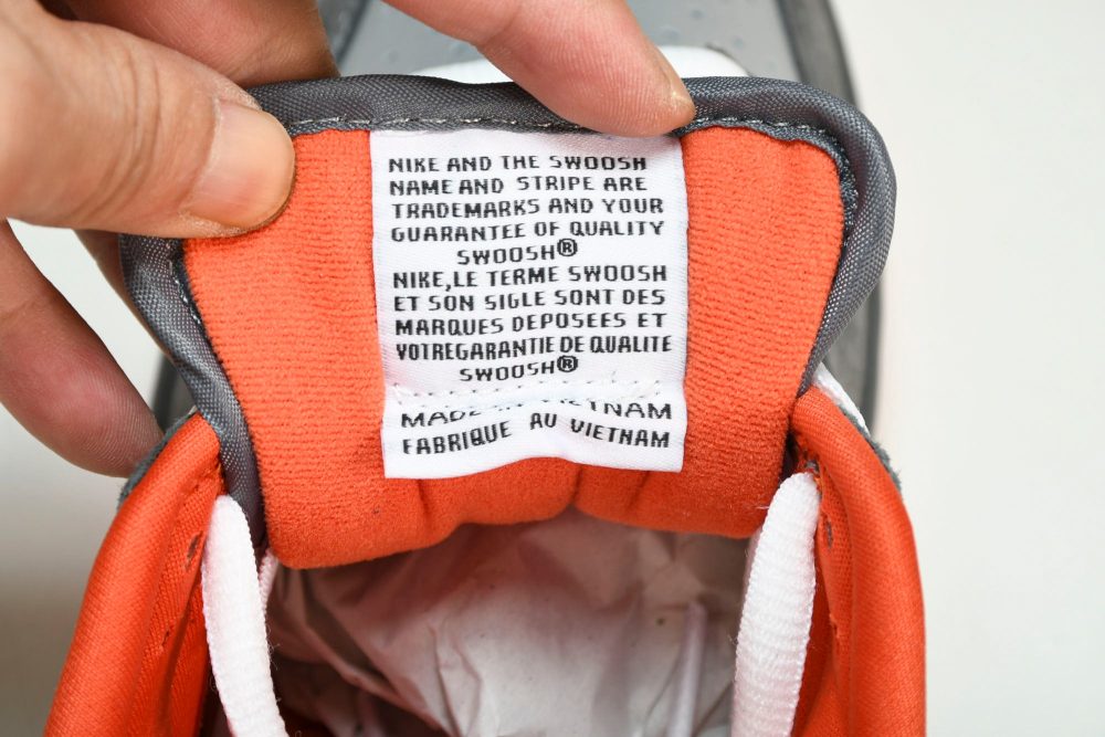 SB Dnk Low 'Staple NYC Pigeon' - Image 13