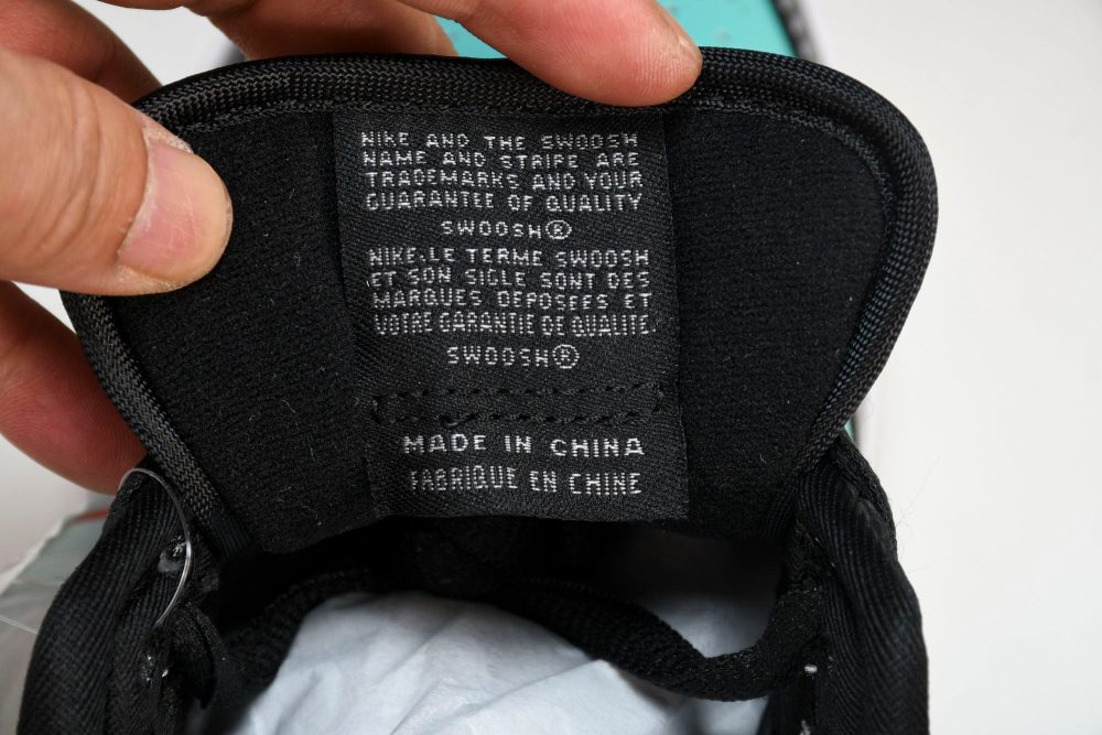SB Dnk Low x Diamond Supply Co. - Image 13