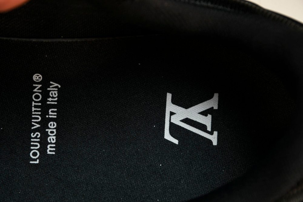 Louis Vuittоп Trainer Low 'Black Embossed' - Image 13