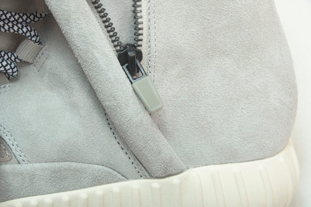 Yzy Boost 750 OG Carbon - Image 14
