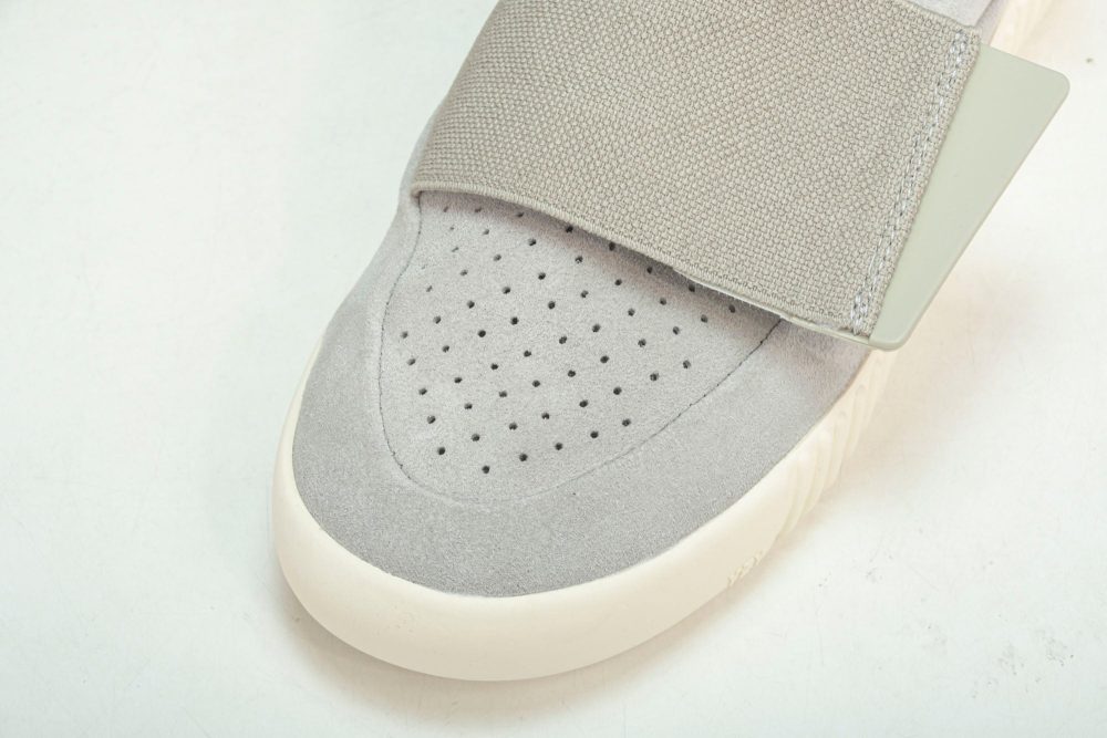 Yzy Boost 750 OG Carbon - Image 15