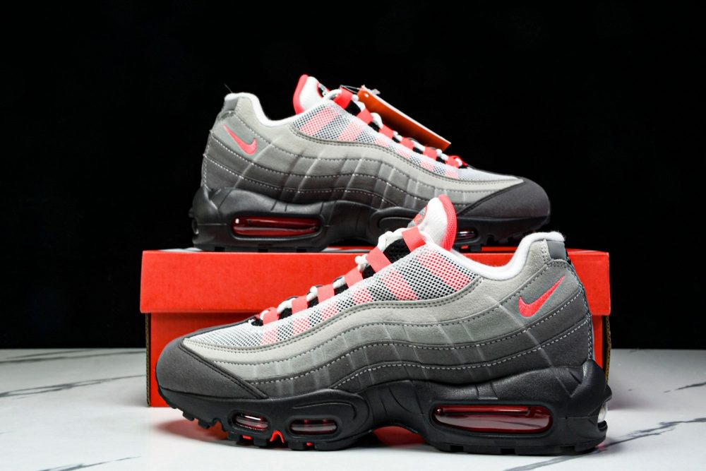 AM95 OG 'Solar Red' - Image 24