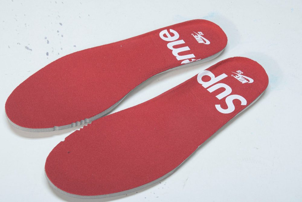 Supreme x SB Dnk Low Stars 'Mean Green' - Image 16