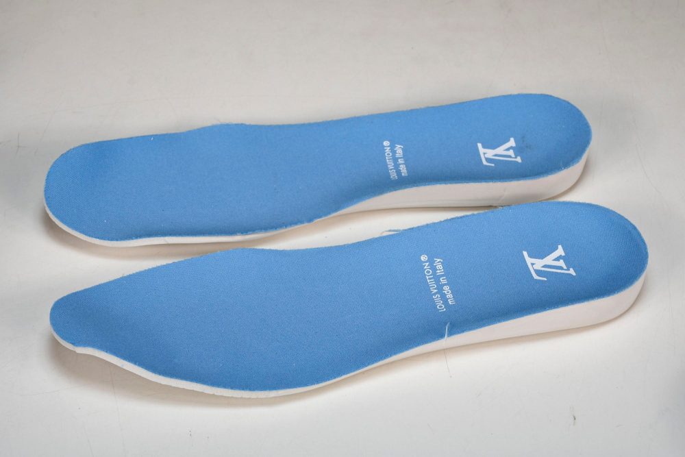 Louis Vuittоп Trainer Low 'Blue Embossed' - Image 16