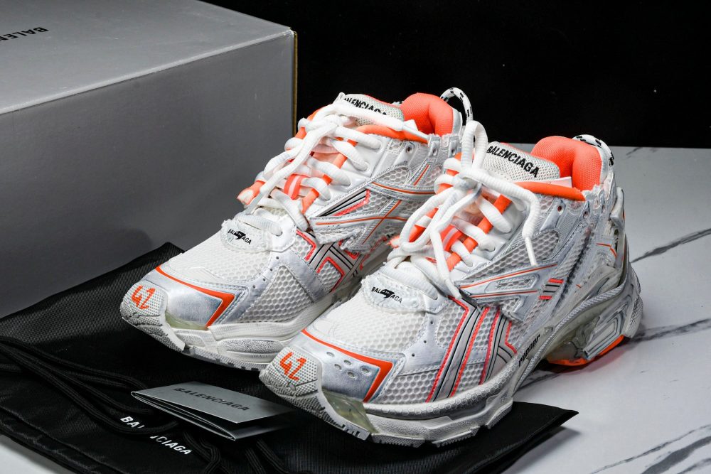 Runner 'White Orange' - Image 22