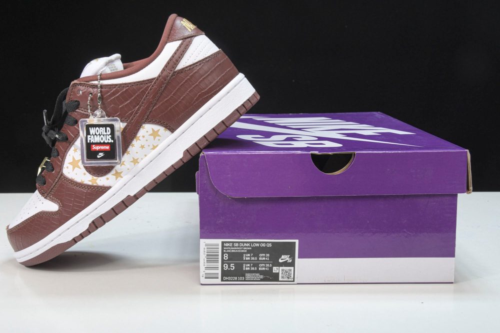 Supreme x SB Dnk Low Stars 'Barkroot Brown' - Image 18