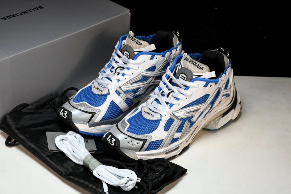Runner 'Blue Grey' - Image 19