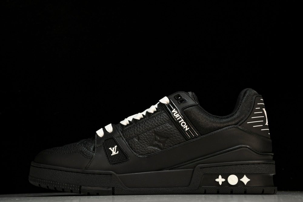 Louis Vuittоп Trainer Low 'Black Embossed'