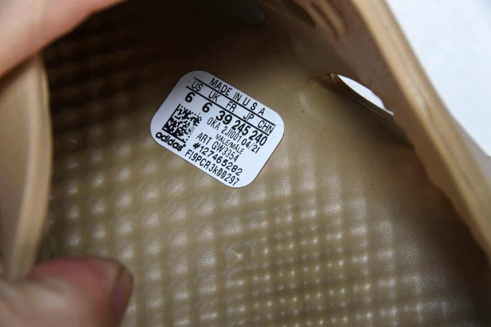 Yzy Foam RNNR 'Ochre' - Image 12