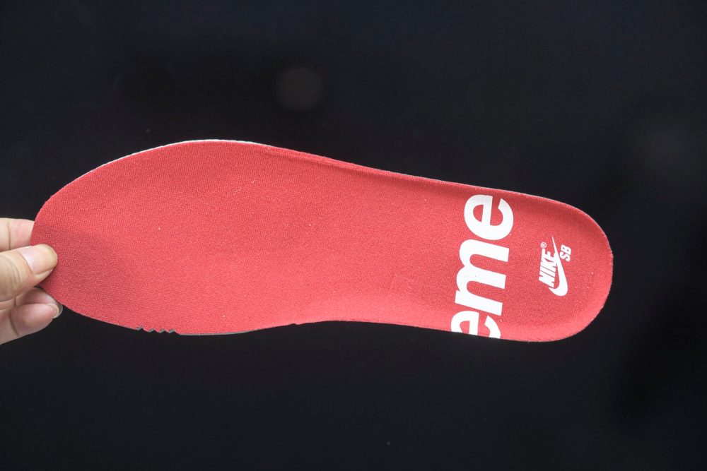 Supreme x SB Dnk Low Stars 'Black' - Image 20