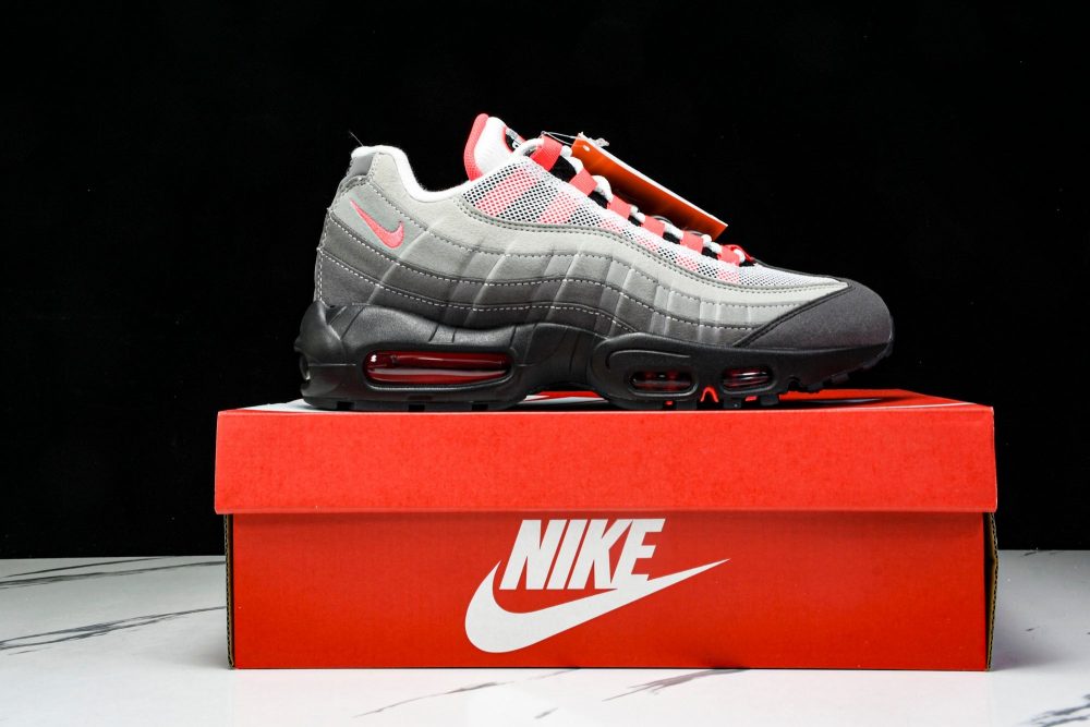 AM95 OG 'Solar Red' - Image 25