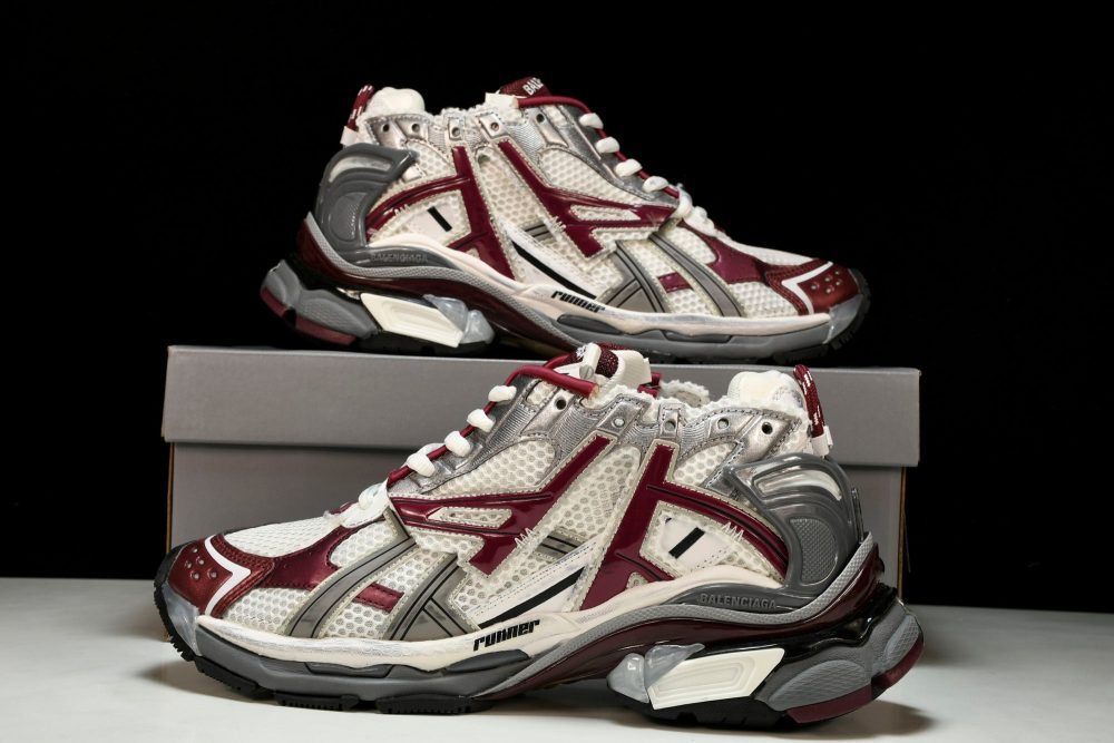 Runner 'Burgundy' - Image 21