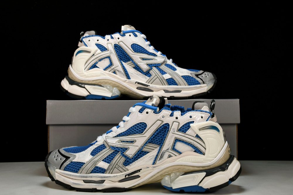 Runner 'Blue Grey' - Image 21