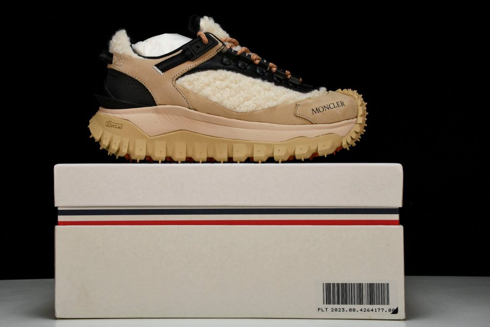 Moncler Trailgrip GTX 'Beige Fur' - Image 23