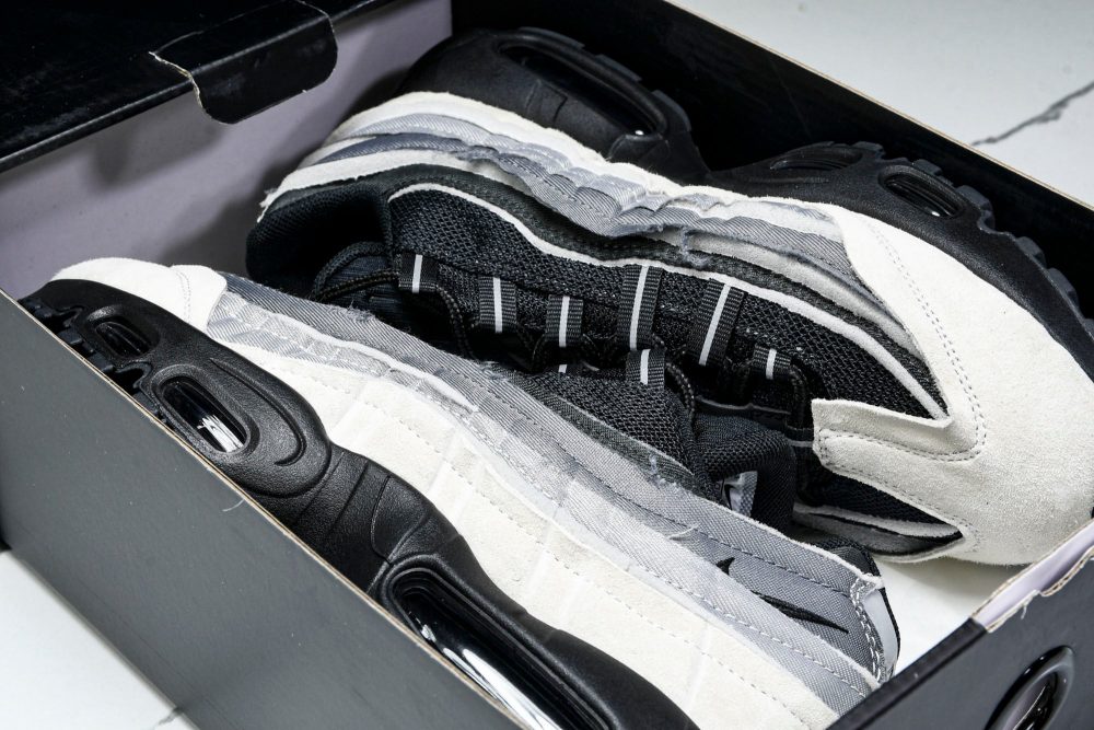 Comme des Garcons x AM95 'Grey' - Image 29