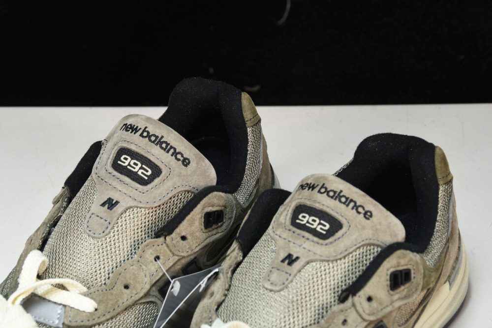 NB 992 x JJJJound 'Grey' - Image 22