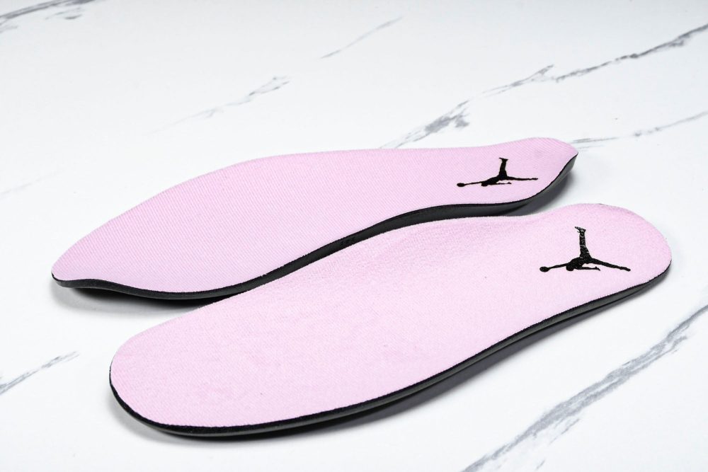 AJ4 Retro 'Orchid' - Image 16