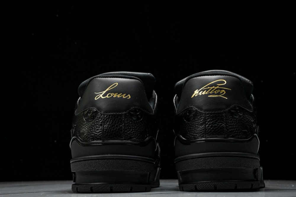 Louis Vuittоп Trainer Low 'Black Embossed Signature' - Image 7
