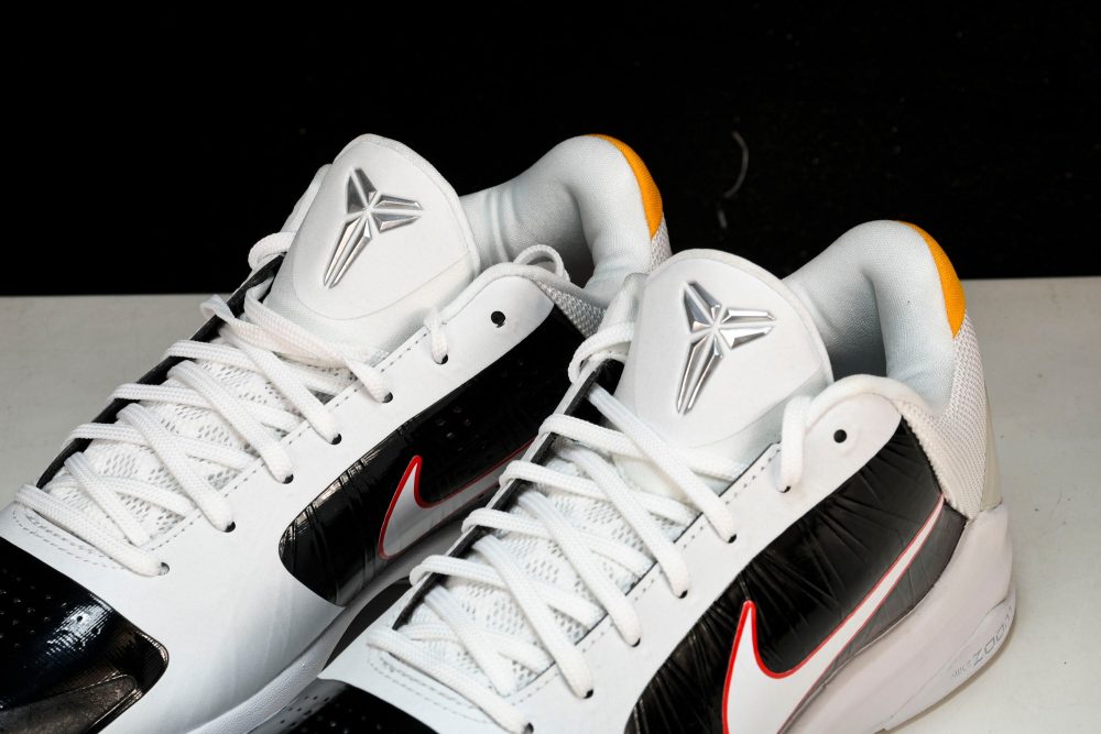 Kobe 5 Protro 'Bruce Lee Alternate' - Image 23