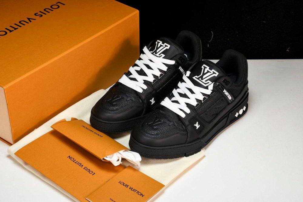 Louis Vuittоп Trainer Low 'Black Embossed' - Image 23