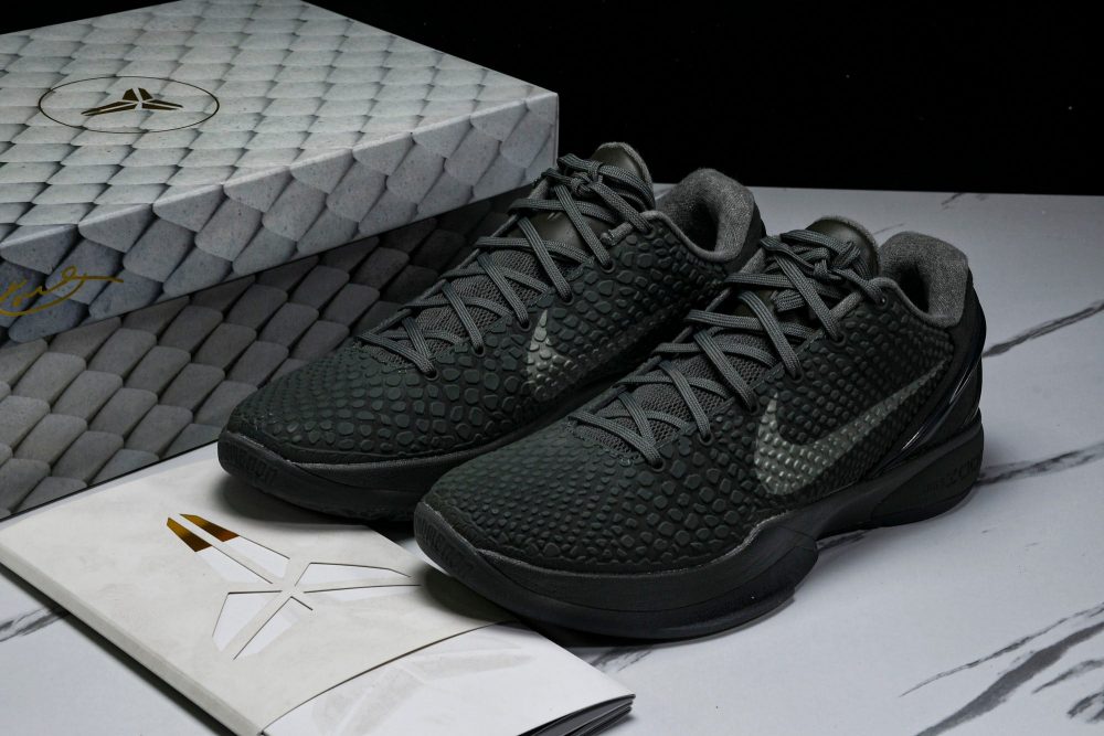 Kobe 6 'Fade to Black' - Image 21