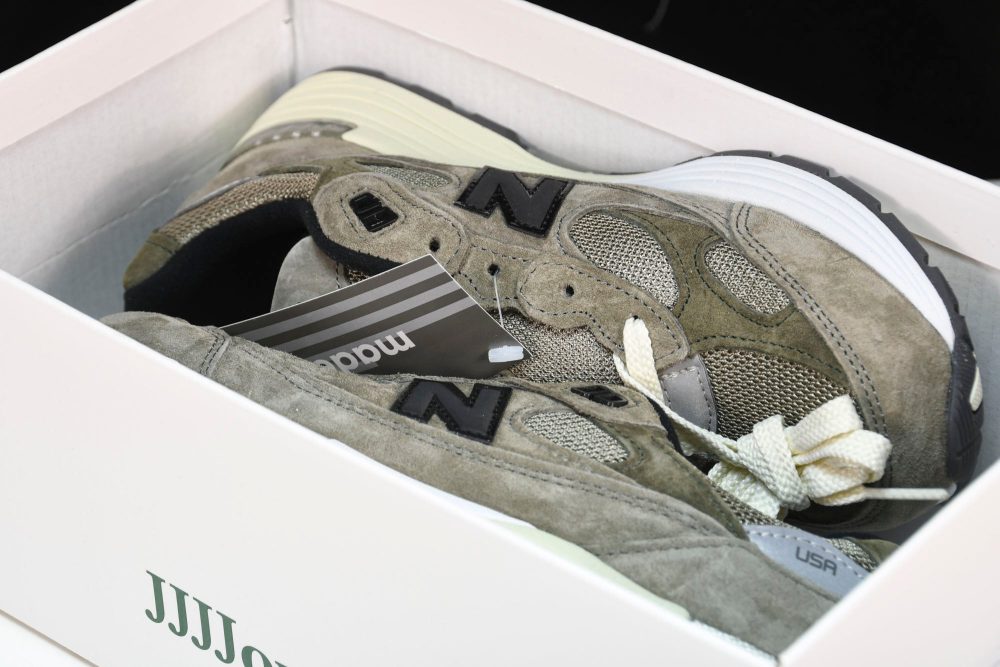 NB 992 x JJJJound 'Grey' - Image 24