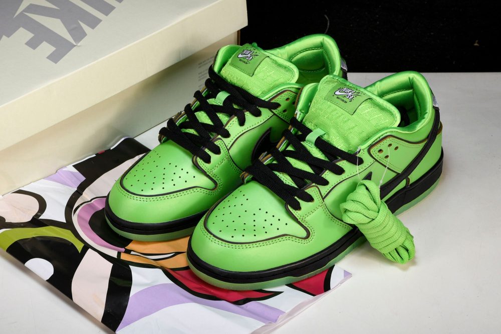 Powerpuff Girls x SB Dnk Low 'Buttercup' - Image 24