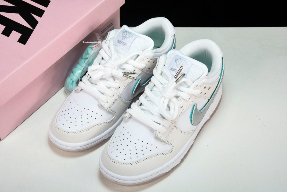 SB Dnk Low x Diamond Supply Co. 'White Diamond' - Image 24