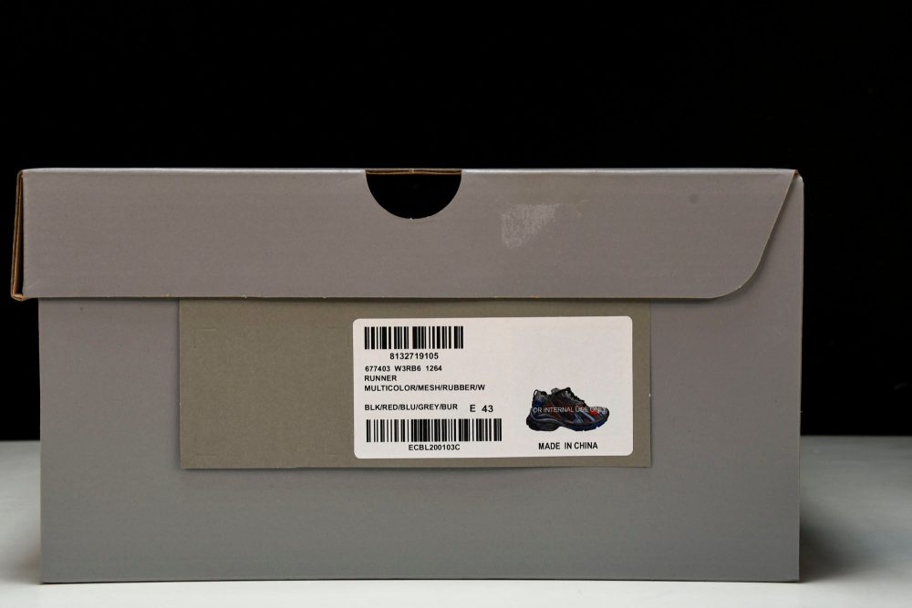 Runner 'Grey Blue Red Black' - Image 24